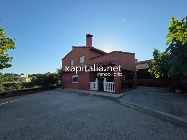 Chalet en venta en Ontinyent, Santa Ana. Chalet a la venta en Ontinyent. Chalets.