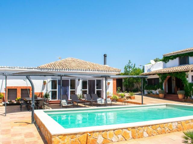 Chalet en venta en Onil. Chalets.