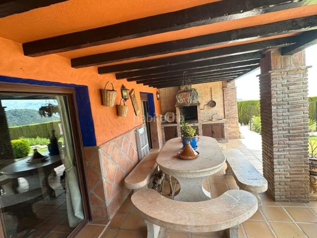 Chalet en venta en Ojén. Finca rústica en Ojén. Chalets.