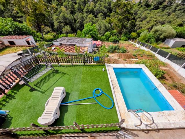 Chalet en venta en Olesa de Bonesvalls. ¡ Casa independiente con mucha luz y sol natural!. Chalets Olesa de.