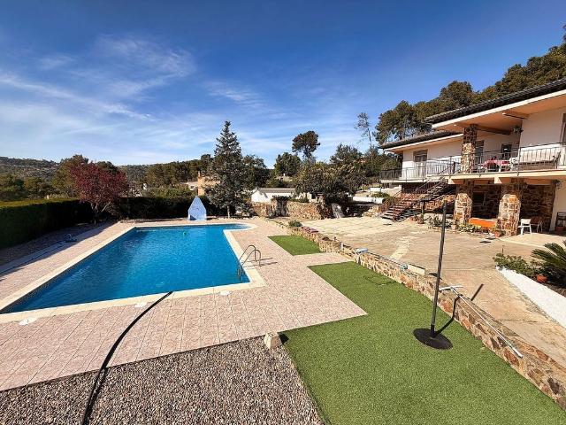 Chalet en venta en Olesa de Bonesvalls, de 609 m² 5 habitaciones por 485.000