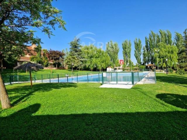 Chalet en venta en Olías del Rey