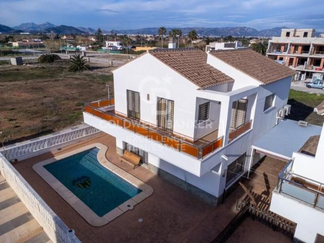 Chalet en venta en Oliva