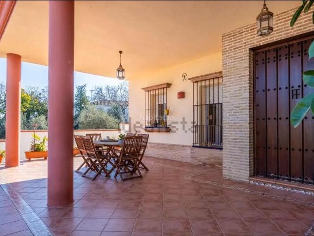 Chalet en venta en Olivares. Chalet en venta independiente en Olivares. Chalets.