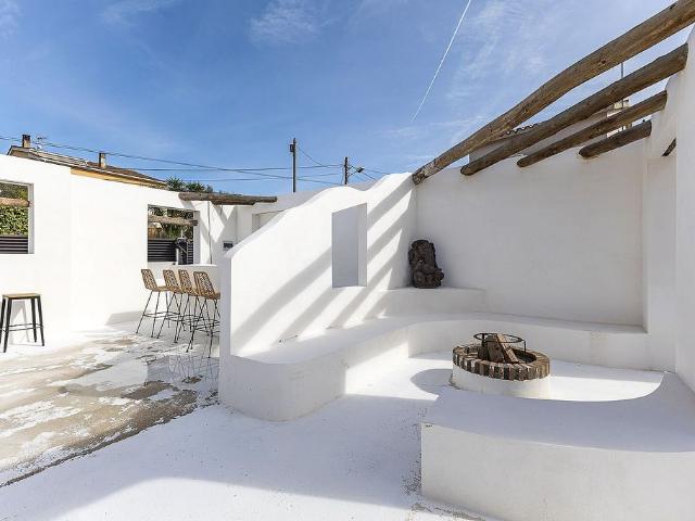 Chalet en venta en Olivella, de 327 m² 4 habitaciones por 649.000