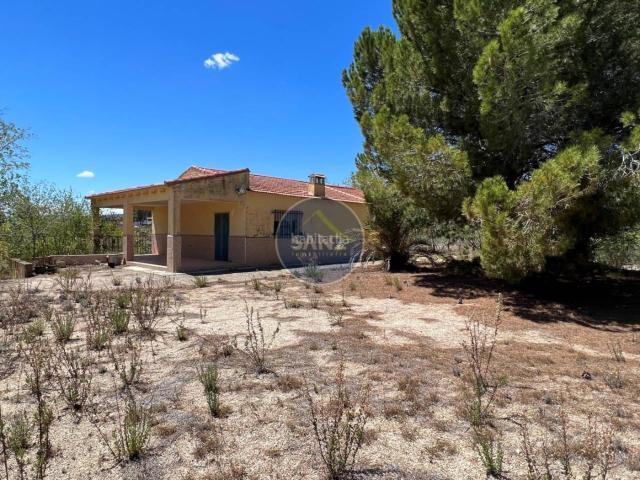 Chalet en venta en Olleria l´. Casa de campo a la venta en LOlleria. Chalets Olleria.