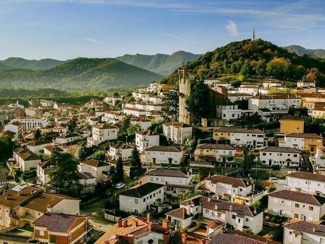 Chalet en venta en Olot, de 160 m² 3 habitaciones por 327.000