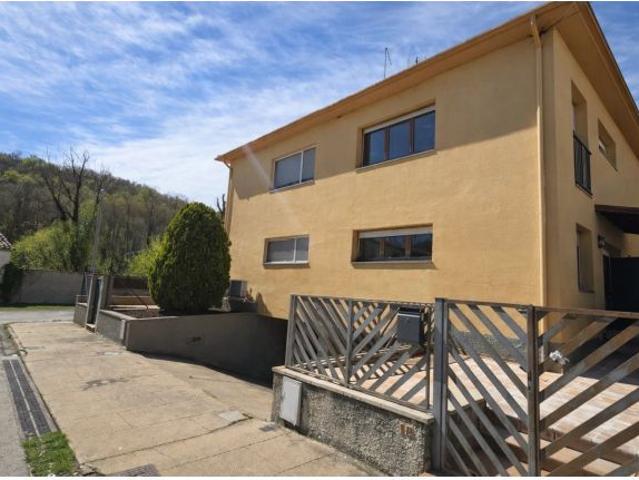 Chalet en Venta en Olot, Girona