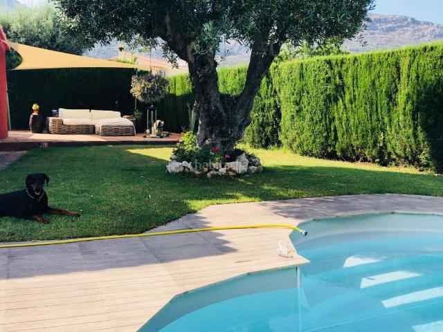 Chalet en venta en Orba. Chalets.