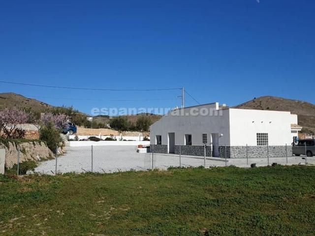 Chalet en venta en Oria, Almería