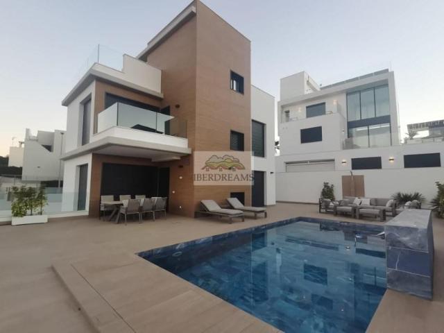 Chalet en venta en Orihuela