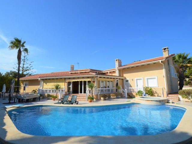 Chalet en venta en Orihuela Costa, Cabo Roig