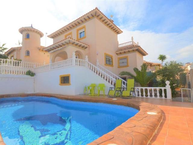 Chalet en venta en Orihuela Costa, Cabo Roig