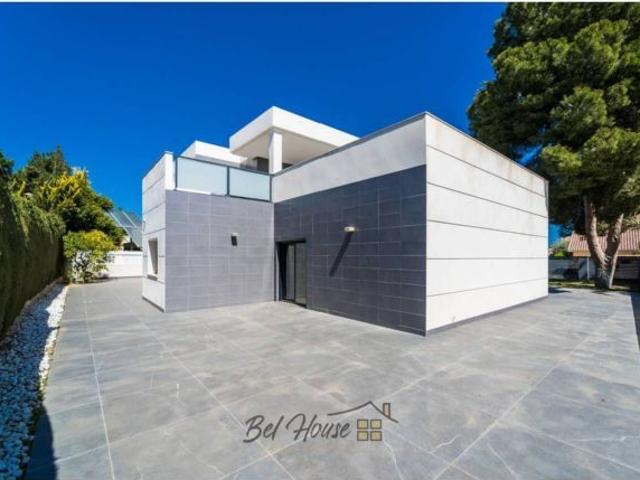 Chalet en Venta en Orihuela Costa, Alicante