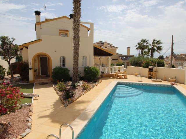 Chalet en venta en Orihuela Costa, Alicante Costa Blanca