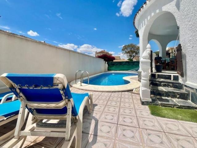 Chalet en venta en Orihuela Costa, La Florida