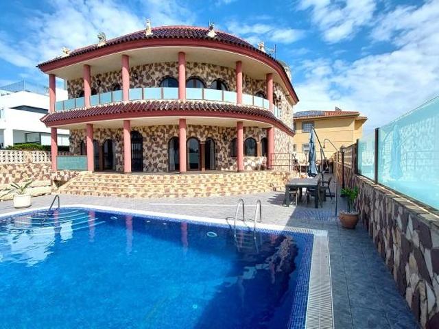 Chalet en venta en Orihuela Costa, La Zenia