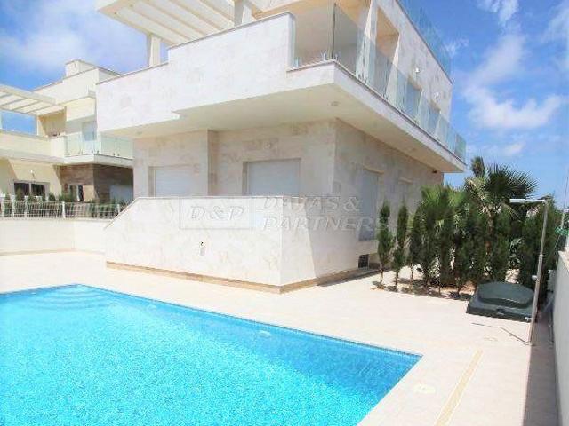 Chalet en venta en Orihuela Costa, La Zenia