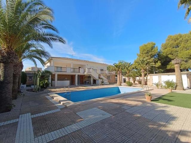 Chalet en venta en Orihuela Costa, La zenia