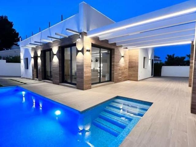 Chalet en venta en Orihuela Costa, Villamartín Las Filipinas
