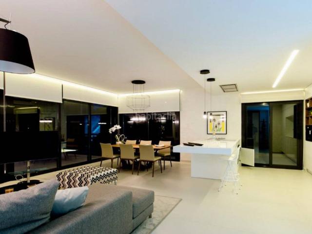Chalet en venta en Orihuela, Campoamor. Moderno Chalet en Orihuela Costa. Chalets.