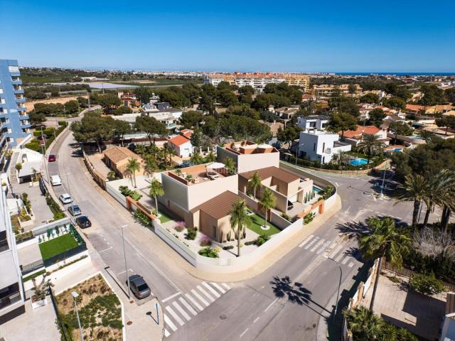 Chalet en venta en Orihuela, Campoamor. Chalets.