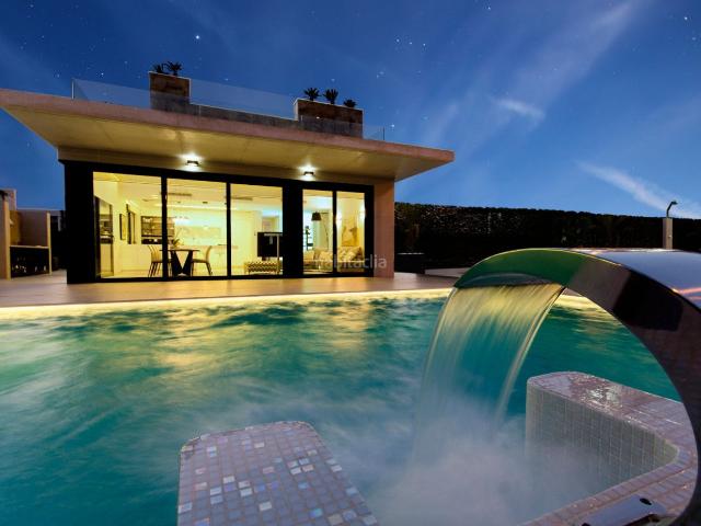 Chalet en venta en Orihuela, Campoamor. Chalets.