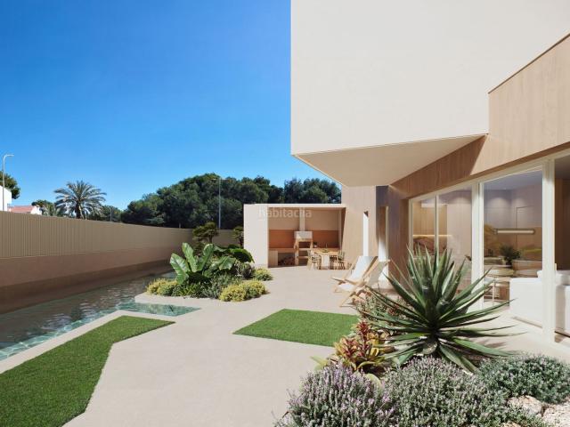 Chalet en venta en Orihuela, Campoamor. Exclusiva Villa de Lujo con Diseño Contemporáneo y Calidades Excepcionales. Chalets.
