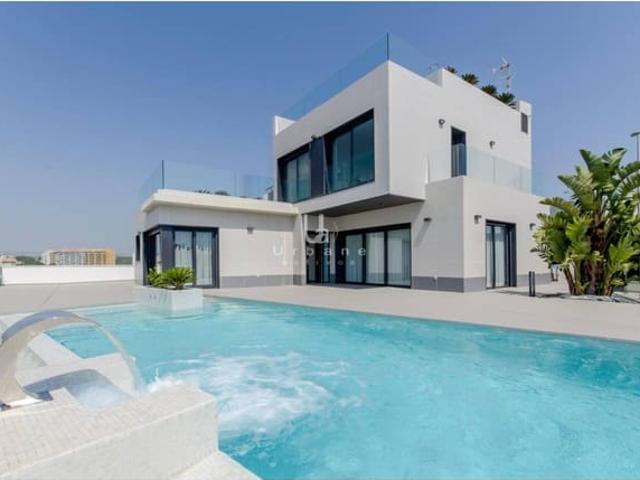 Chalet en venta en Orihuela, Alicante