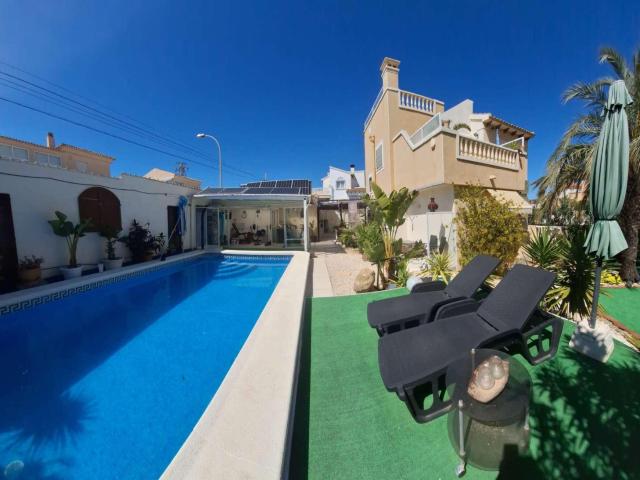 Chalet en venta en Orihuela Alicante