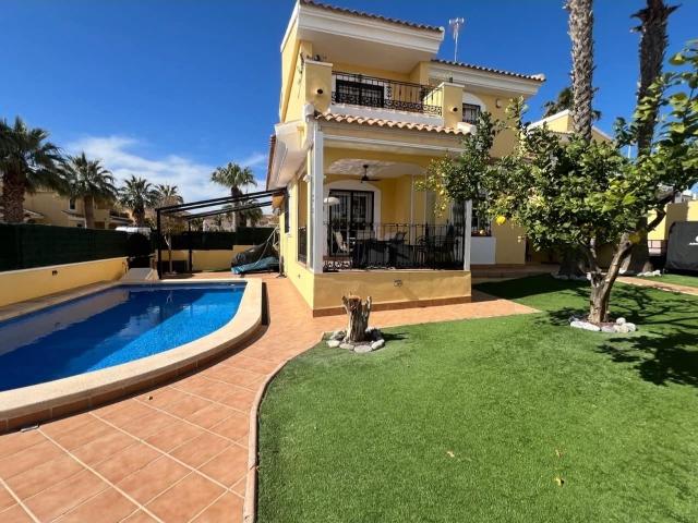 Chalet en venta en Orihuela Alicante