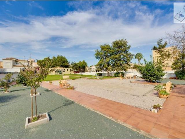 Chalet en Venta en Orihuela, Alicante