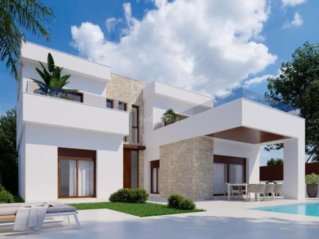 Chalet en venta en Orihuela, Desamparados Hurchillo Torremendo. Villa de 4 dormitorios y 3 baños con piscina y terraza en Orihuela. Chalets.