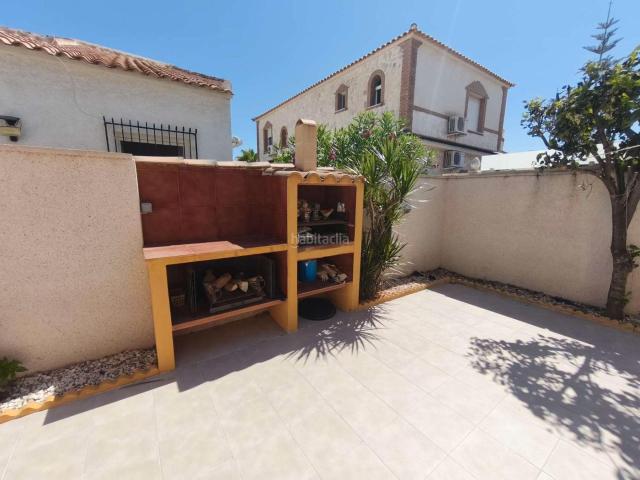 Chalet en venta en Orihuela, Orihuela Ciudad. Chalets.