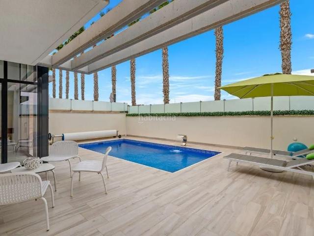 Chalet en venta en Orihuela, Lomas de Cabo Roig Los Dolses. Elegante villa moderna con piscina privada y vistas al mar Cabo Roig, Orihuela Costa. Chalets.