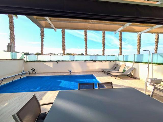 Chalet en venta en Orihuela, Lomas de Cabo Roig Los Dolses. Exclusiva Villa Moderna Independiente con Piscina Privada Climatizada Lomas de Cabo Roig. Chalets.