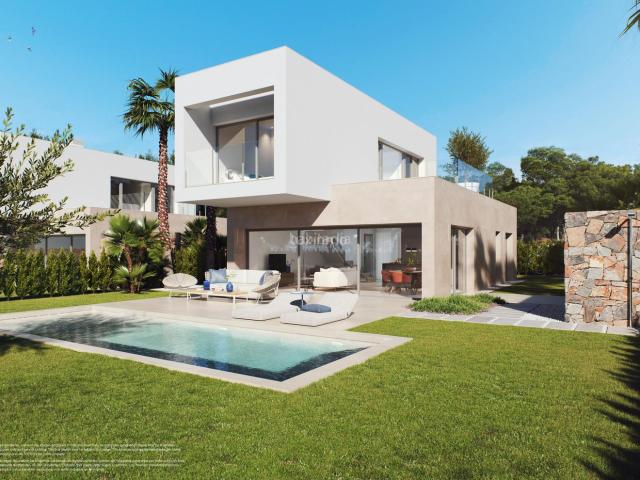 Chalet en venta en Orihuela, Lomas de Campoamor Las Ramblas. Lujosas Villas Modernas en Las Colinas Golf, Mezcla Perfecta de Elegancia y Privacidad. Chalets.