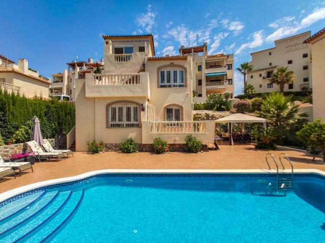 Chalet en venta en Orihuela, Lomas de Campoamor Las Ramblas. Chalets.