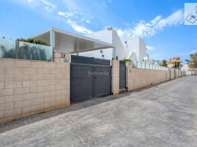 Chalet en venta en Orihuela, Los Almendros. Chalets.