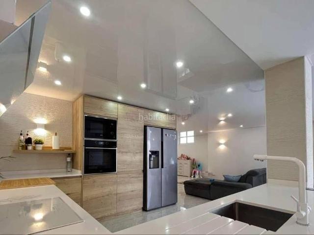 Chalet en venta en Orihuela, La Florida. Amplia villa con piscina y sauna en Los Altos, Orihuela Costa. Chalets.