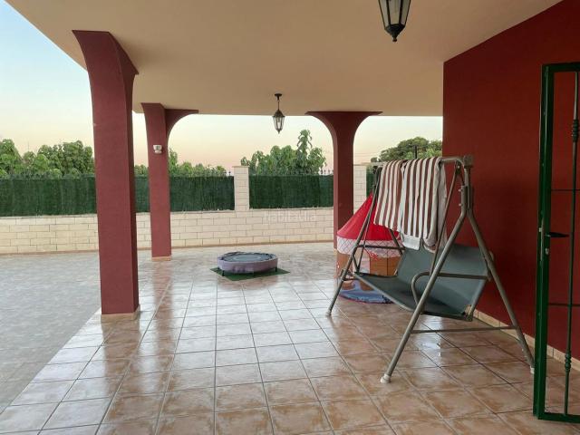 Chalet en venta en Orihuela, La Murada Los Vicentes. Chalet independiente con piscina y parcela de 17.000 m en Albatera amplia vivienda familiar. Chalets.
