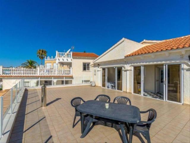 Chalet en venta en Orihuela, Playa Flamenca. Fantastica Villa Cerca Playa. Chalets.