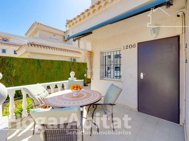 Chalet en venta en Orihuela, Playa Flamenca. MAGNIFICO CHALET CON PISCINA, GARAJE, TERRAZA Y BARBACOA. Chalets.