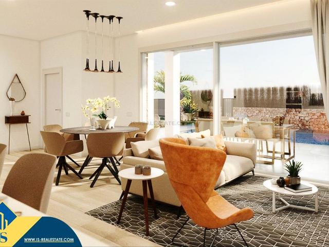 Chalet en venta en Orihuela, Villamartín Las Filipinas. Casas en construcción con piscina privada, en la provincia de Alicante, en la ciudad de Orihuela Costa. 3 habitaciones 143 m². Chalets.