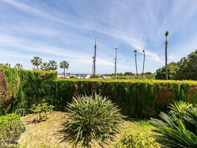 Chalet en venta en Orihuela, Villamartín Las Filipinas. Chalet independiente en Orihuela Costa Descubre tu paraíso en La Rioja, Villamartin!. Chalets.