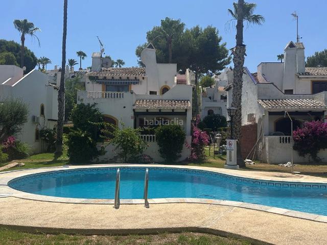 Chalet en venta en Orihuela, Villamartín Las Filipinas. Encantadora villa mediterránea en una exclusiva zona de golf!. Chalets.
