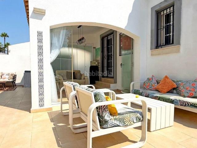 Chalet en venta en Orihuela, Villamartín Las Filipinas. Casa en Villamartín. Chalets.