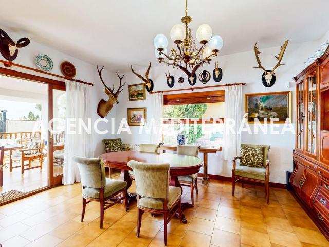 Chalet en venta en Oropesa del Mar, La Renegà Torre Bellver Les Platgetes. Espectacular villa con vistas al Mediterráneo. Chalets Oropesa del.