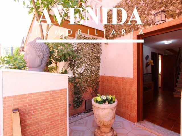 Chalet en venta en Oropesa del Mar, Playa de la Concha. Chalet en venta en Playa Morro de Gos, 4 dormitorios. Chalets Oropesa del.