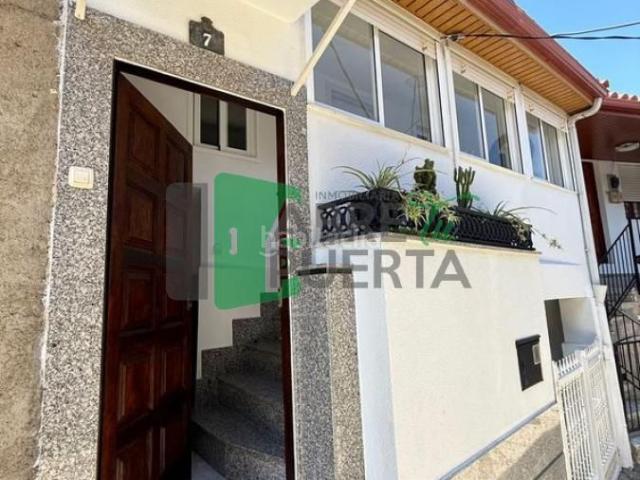 Chalet en venta en Ourense, A Ponte. Chalets.